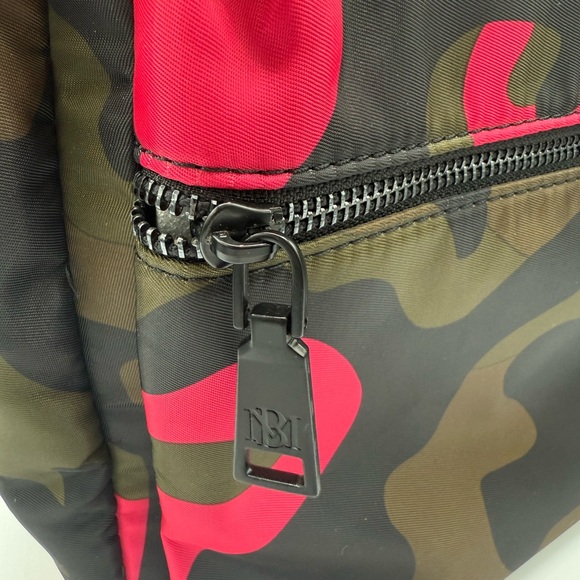 Badgley Mischka Camouflage laptop Backpack - Picture 6 of 8